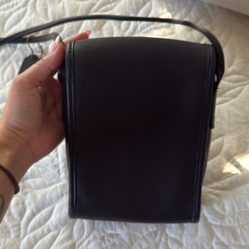 Vintage Coach Scooter Black Leather Crossbody Bag - Picture 4 of 8